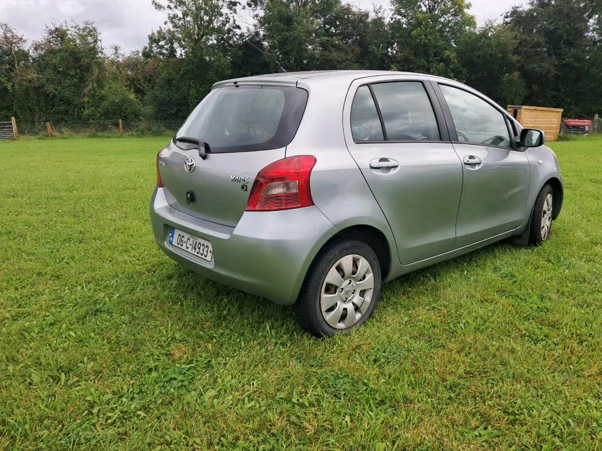 Toyota Yaris 1.0 petrol - Image 4