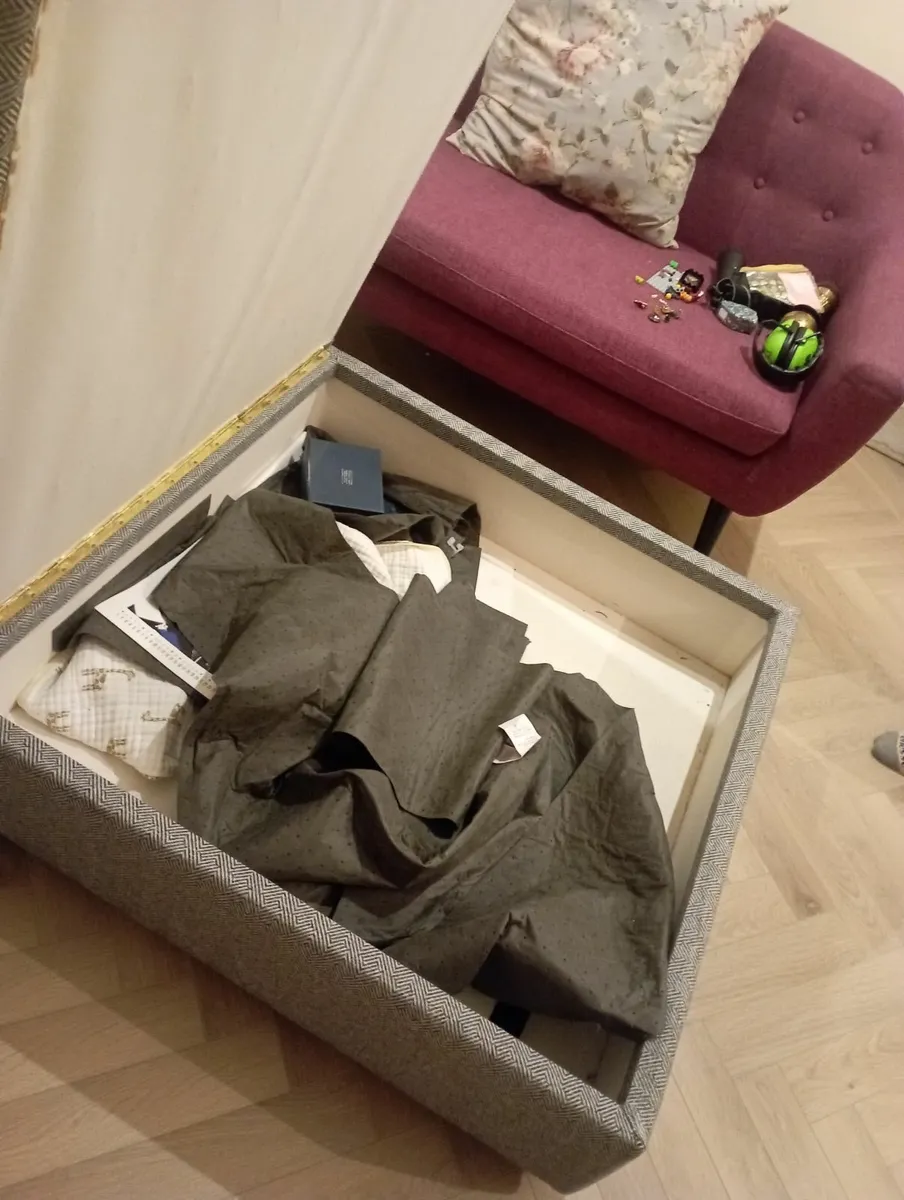 Footstool/Ottoman - Image 3