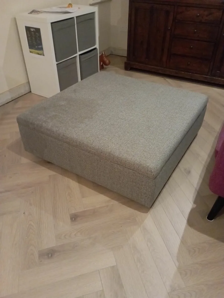 Footstool/Ottoman - Image 1