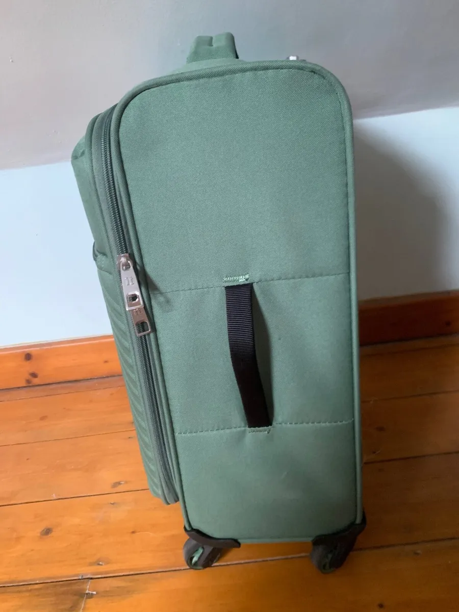 Suitcase - Image 2