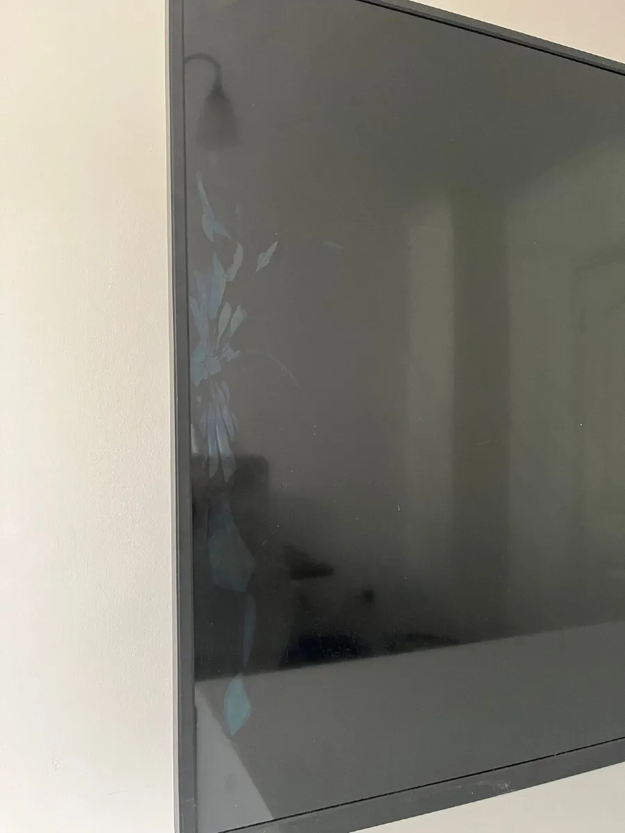 Sharp Tv 75 inch BROCKEN GOOD FOR PARTS - Image 3