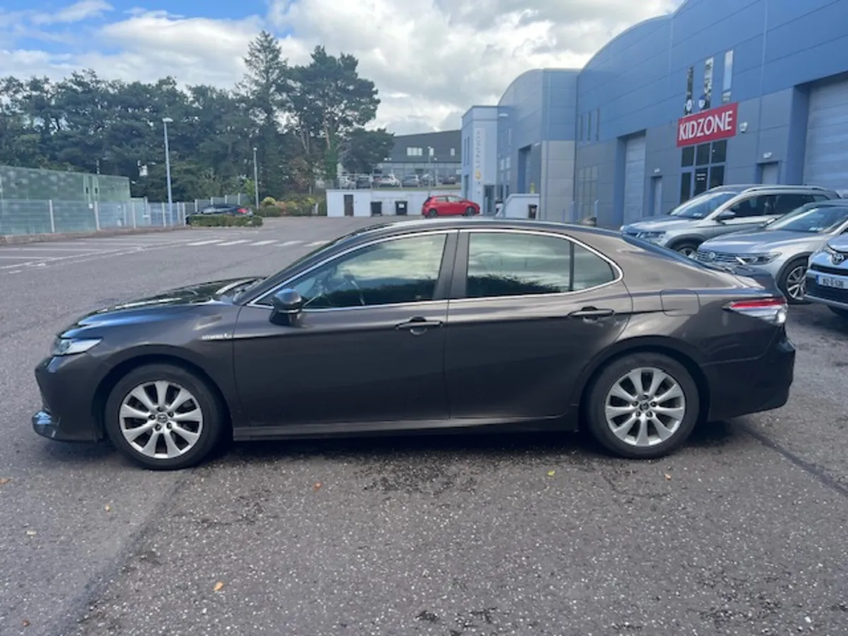 TOYOTA CAMRY - BLACK LEATHER - Image 4