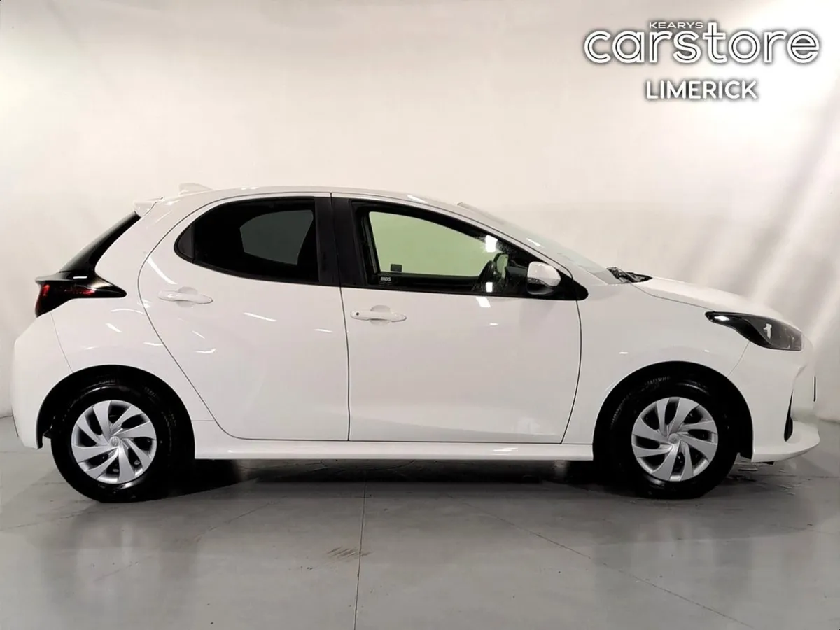 Toyota Yaris 1.5 Hybrid Auto - Image 2