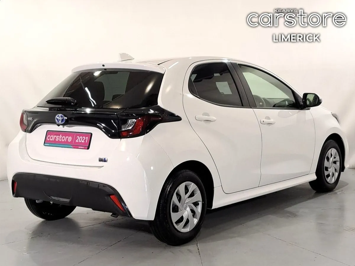 Toyota Yaris 1.5 Hybrid Auto - Image 3