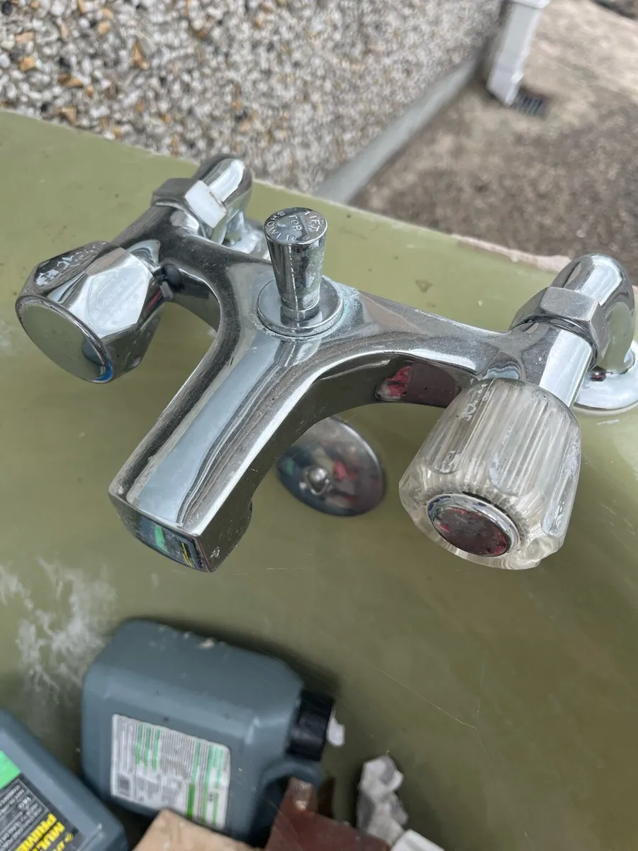 Cast iron bath - Image 4