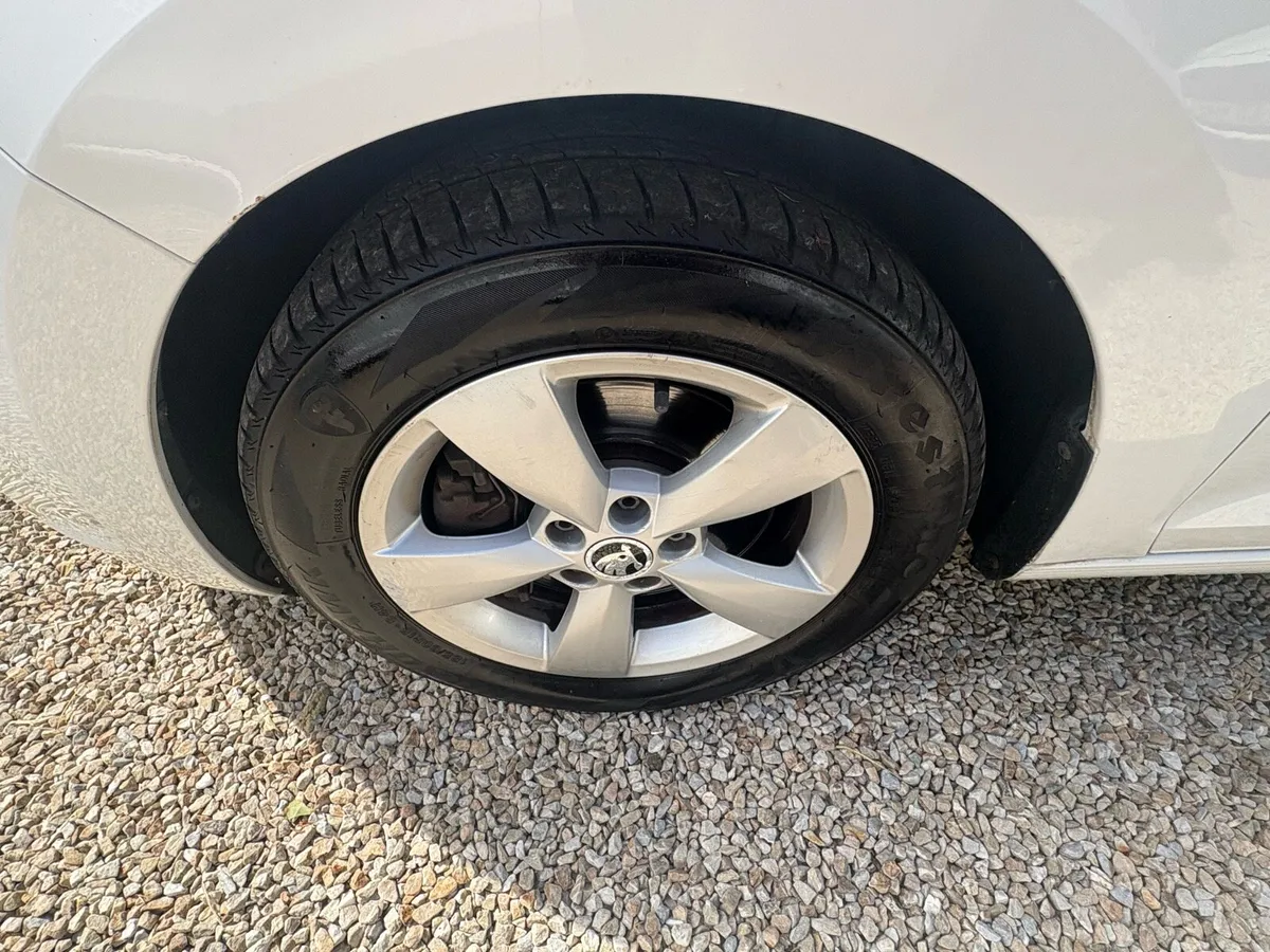 2013 Skoda Rapid , 1.6 diesel - Image 4