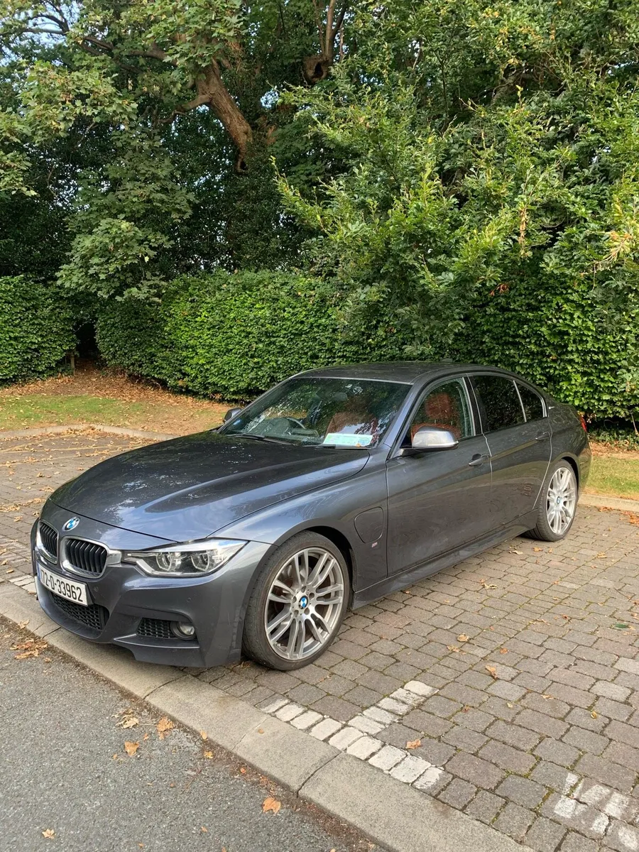 2017 BMW 330e M-Sport Hybrid - Image 3