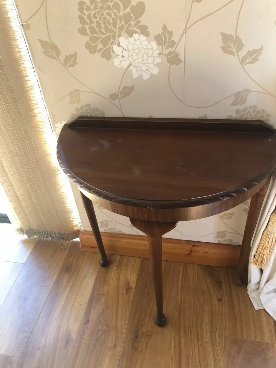 Semi Circle round Table - open to offers - Image 2