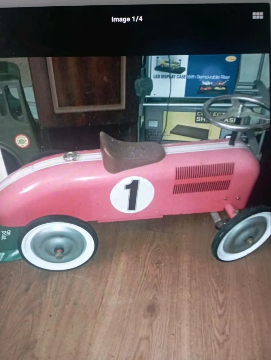 VINTAGE RETRO STEEL MODLE CAR RIDE ON RACEING CAR - Image 1
