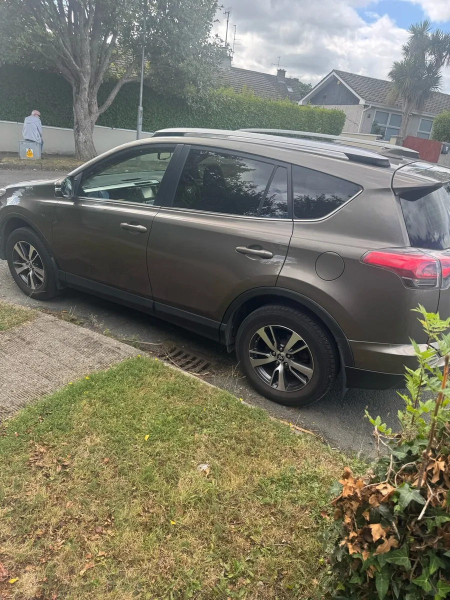16 Toyota Rav 4 - Image 2