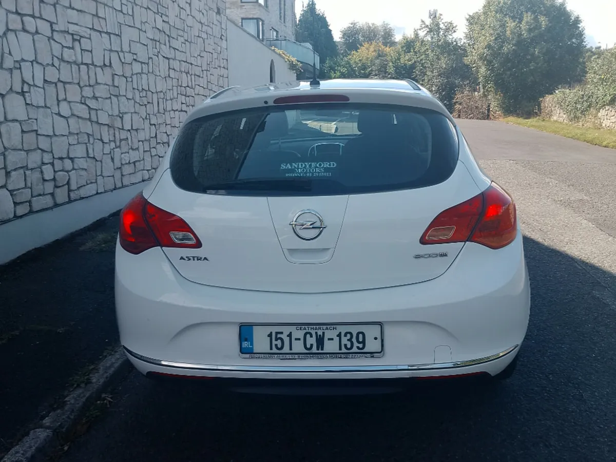 Opel Astra Excite 1.6cdti 110PS ECO 5DR - Image 4