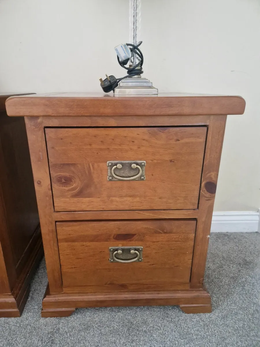 Bedside  lockers   and  lamps - Image 1