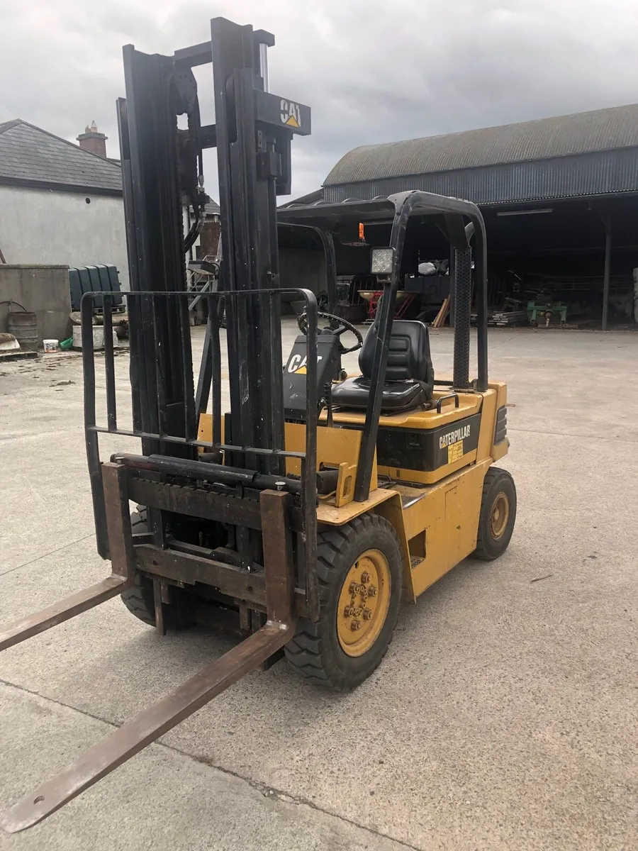 2.5ton forklift - Image 1