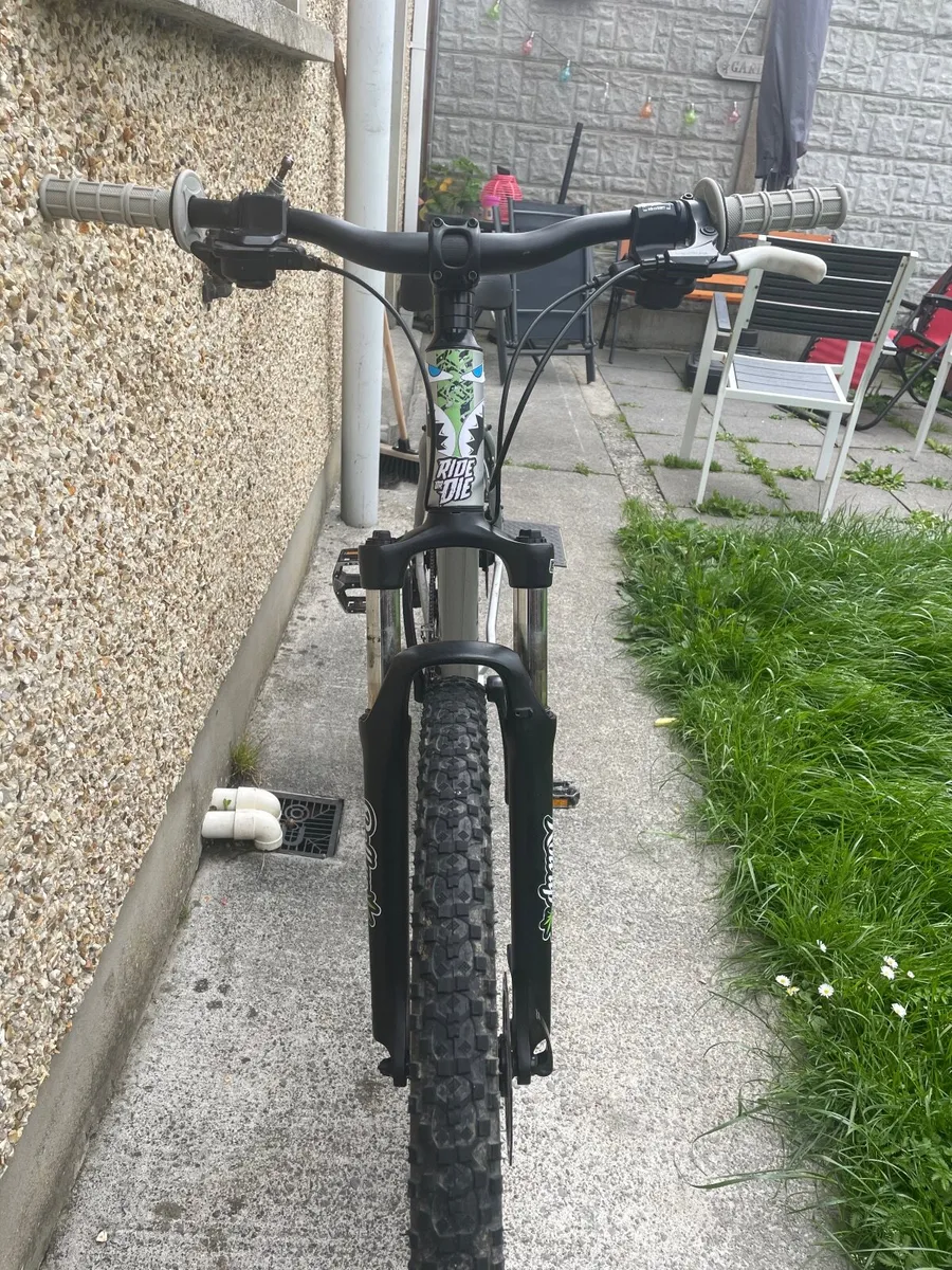 grey carrera bike trying to get rid of it asap - Image 1