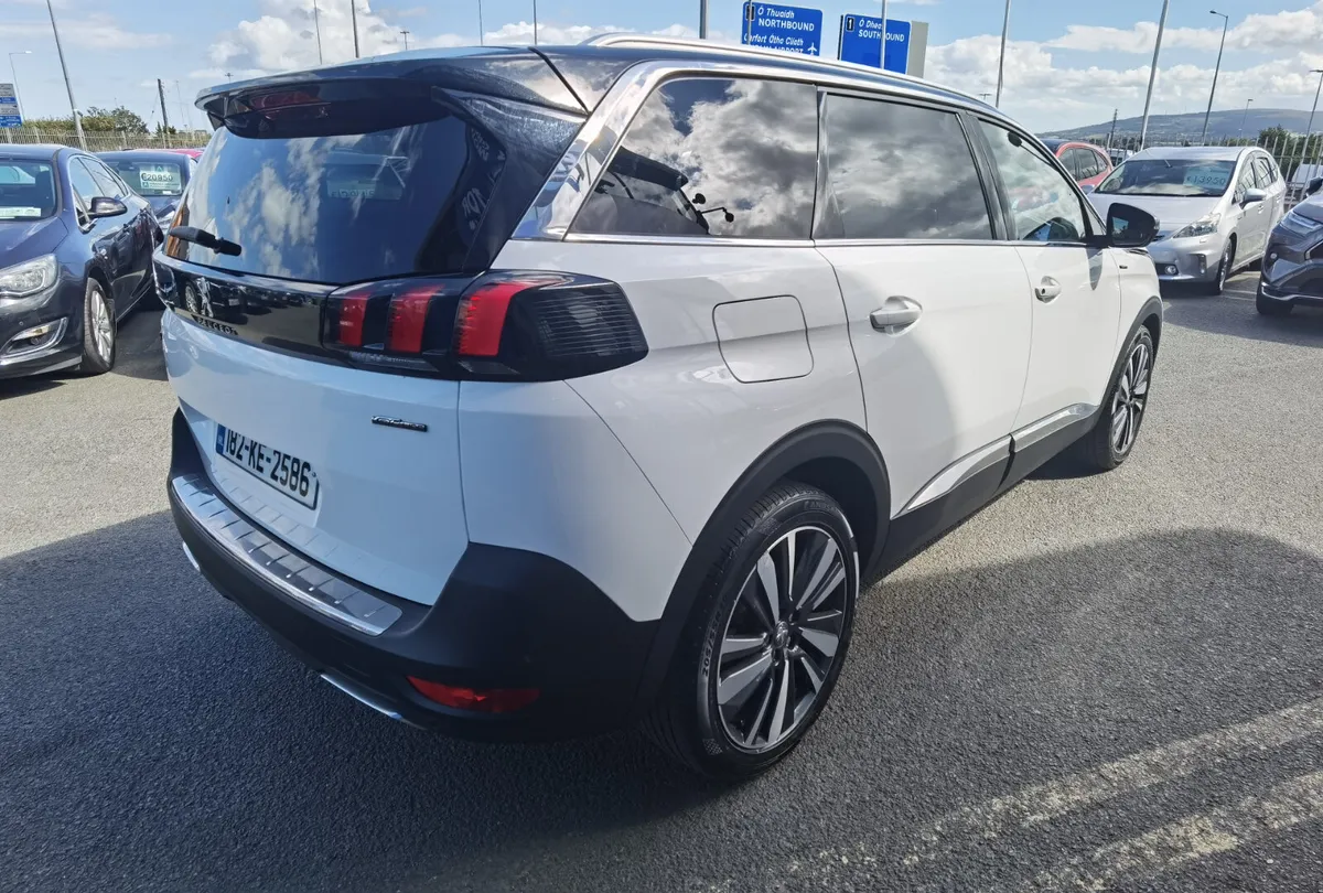 PEUGEOT 5008 1.5 GT LINE BLUEHDI **7 SEATER** - Image 4
