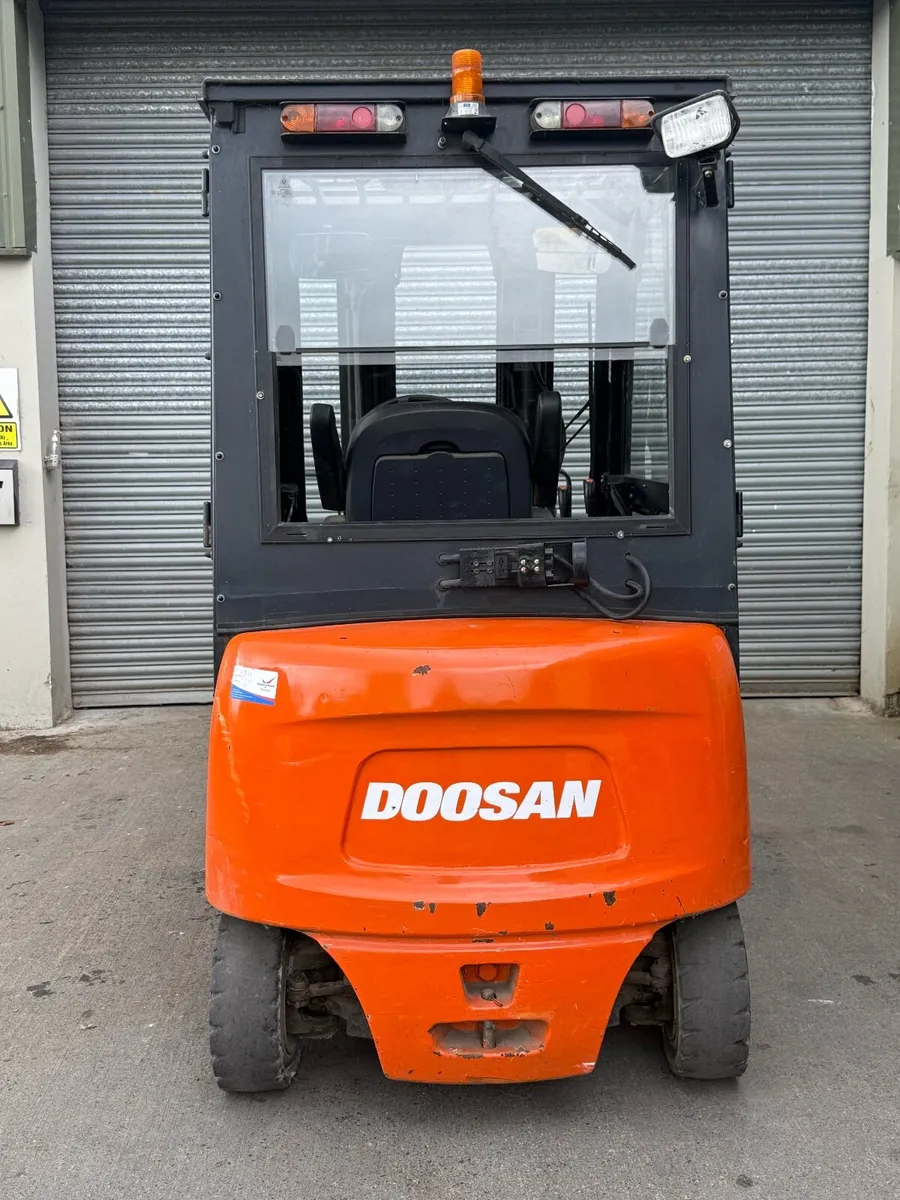 Doosan Forklift For Sale - Image 4