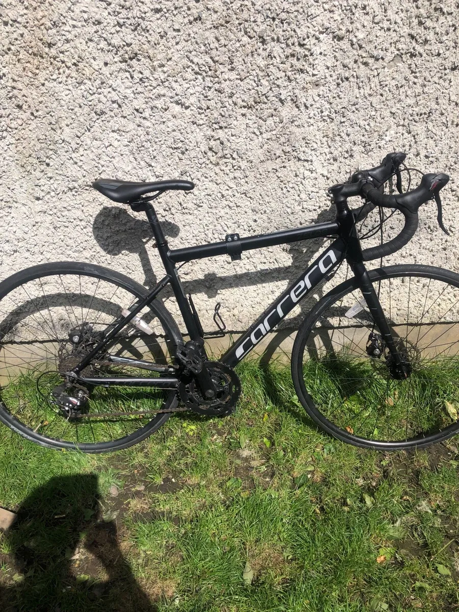 Carrera Zelos racing bike
