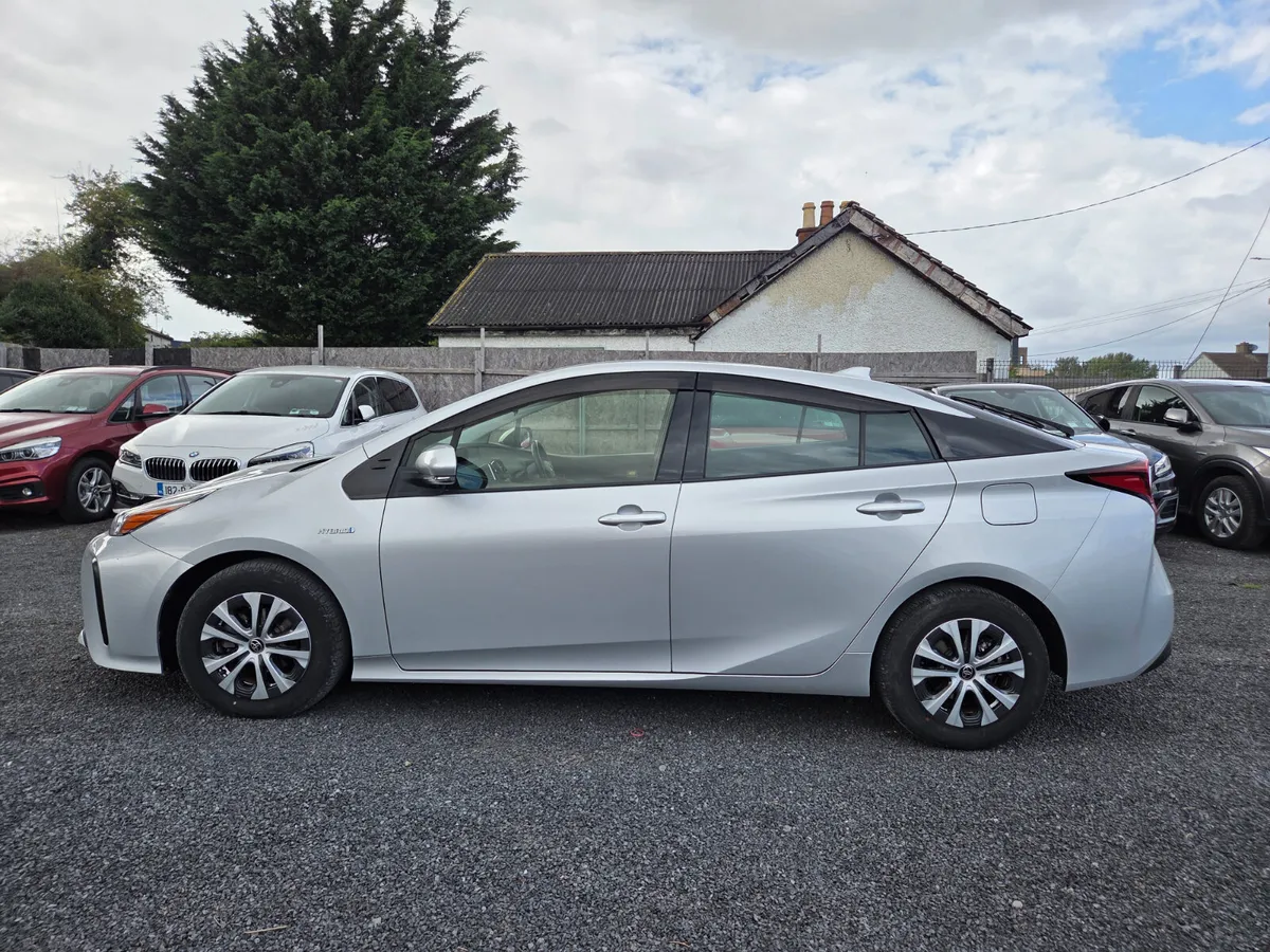 2020 Toyota prius|1.8 Hybrid Petrol|Auto self char - Image 3