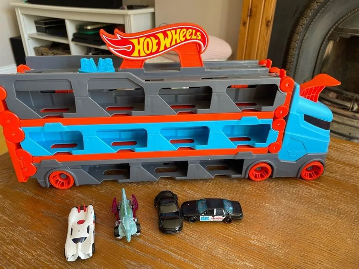 Hot wheels - all sets to go! - Image 3