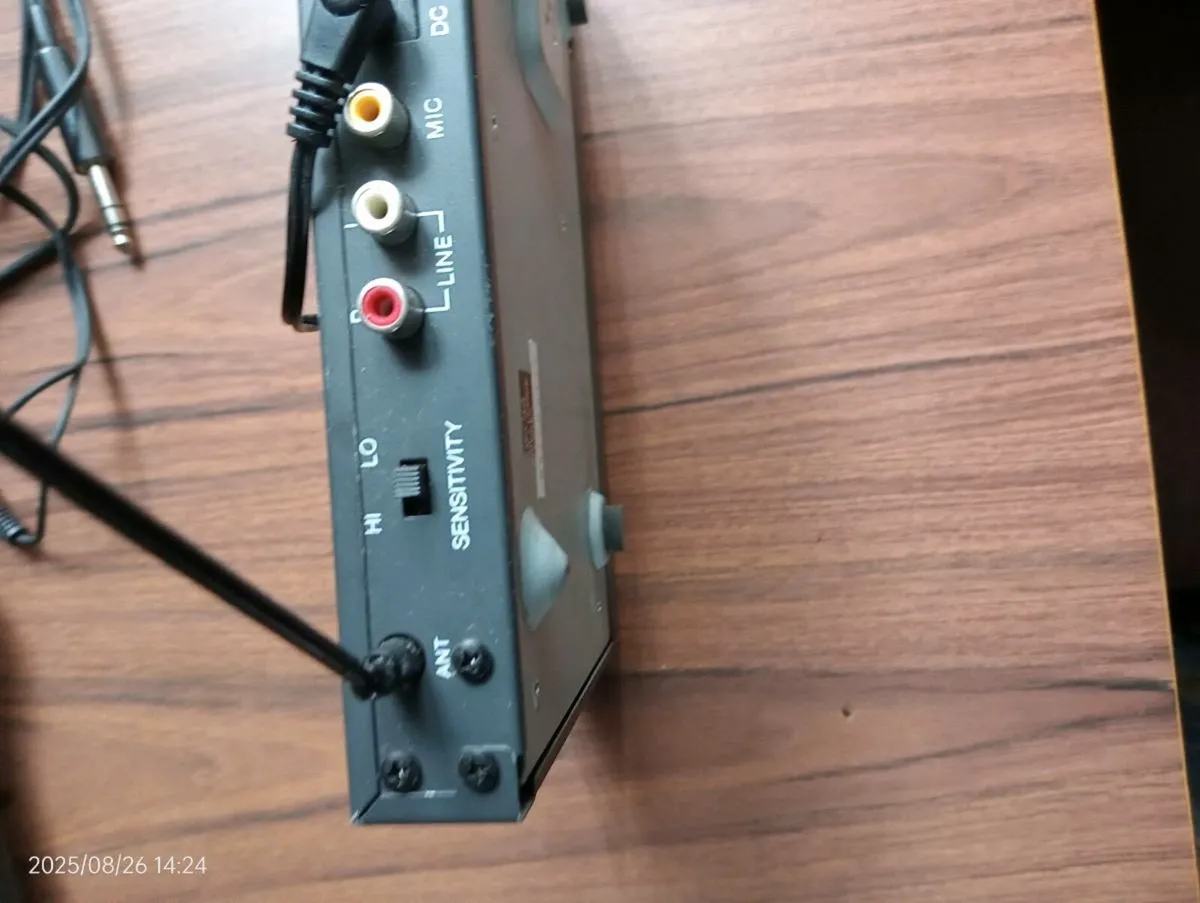 Wireless microphone system - Image 1