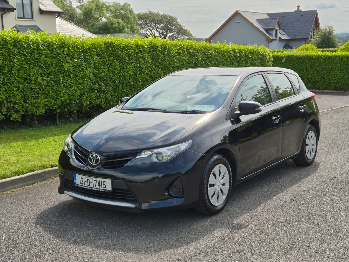 Toyota Auris 1.4 D-4D Terra NCT 07/26 Tax 11/25 - Image 1