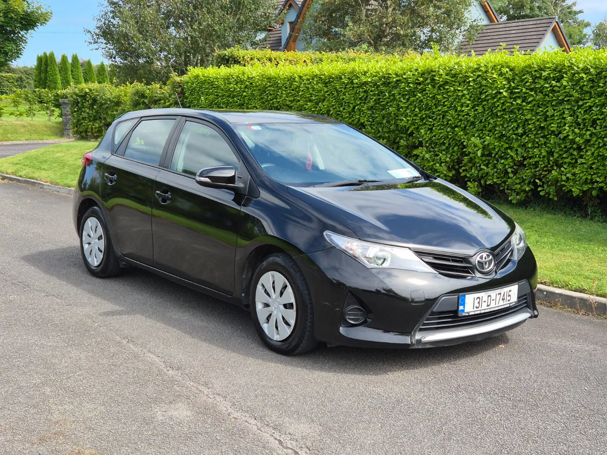 Toyota Auris 1.4 D-4D Terra NCT 07/26 Tax 11/25 - Image 3