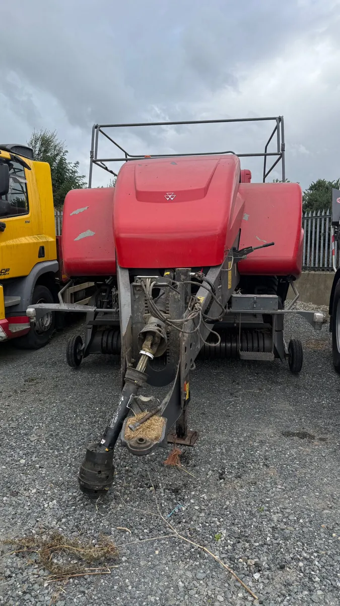 Massey Ferguson 2170 Square Baler - €35,000 + VAT - Image 3