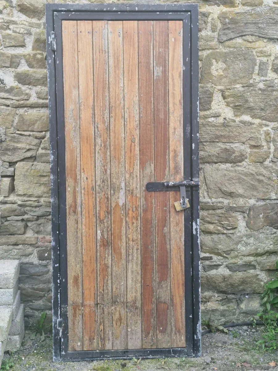 Steel gate - Image 1