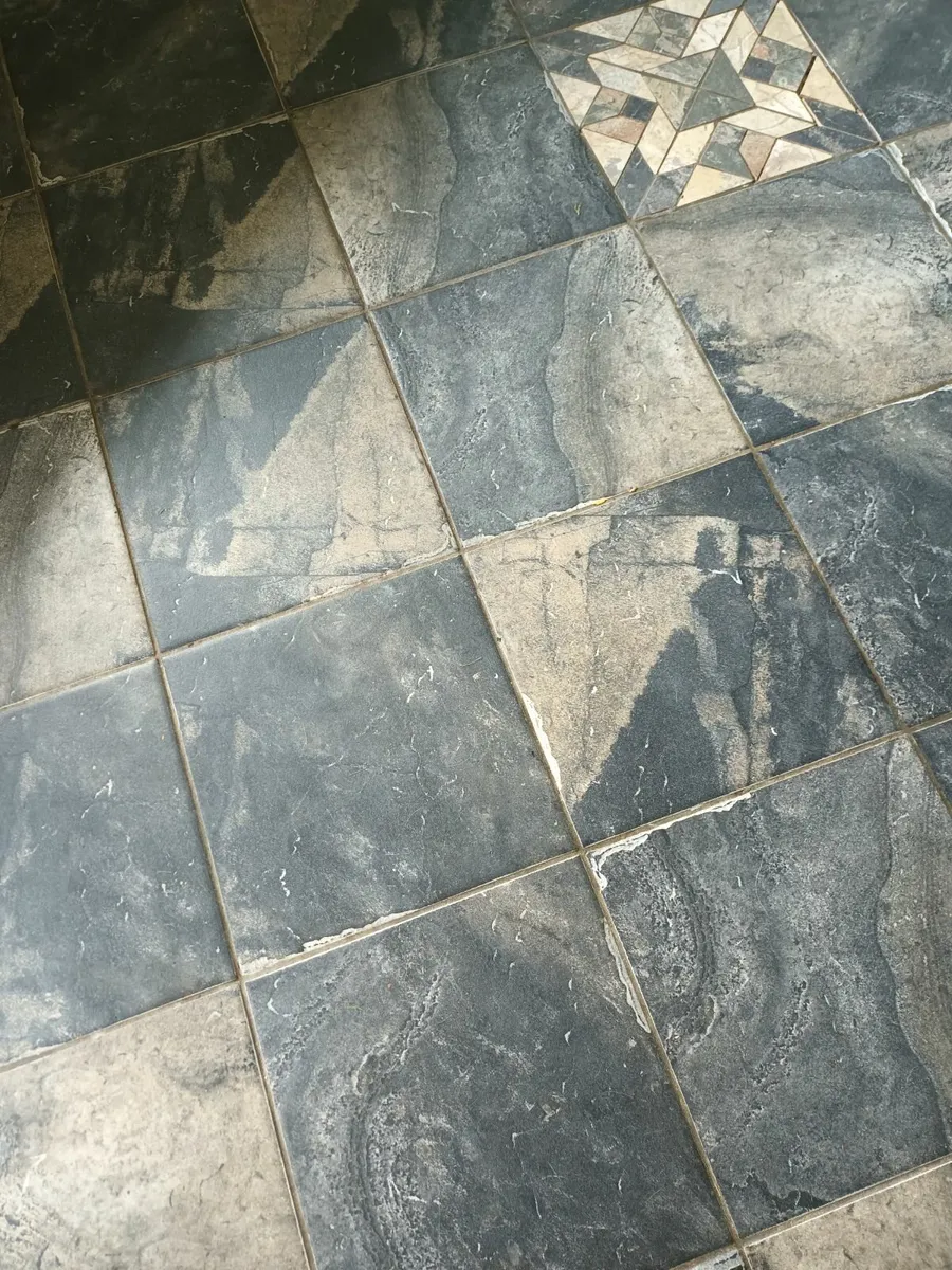 Floor tiles - Image 3