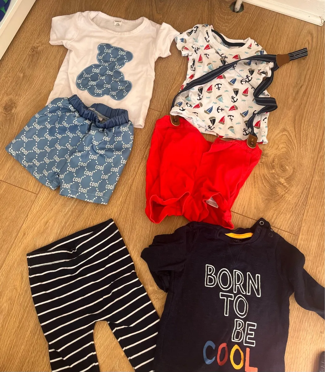 Baby clothes - Image 1
