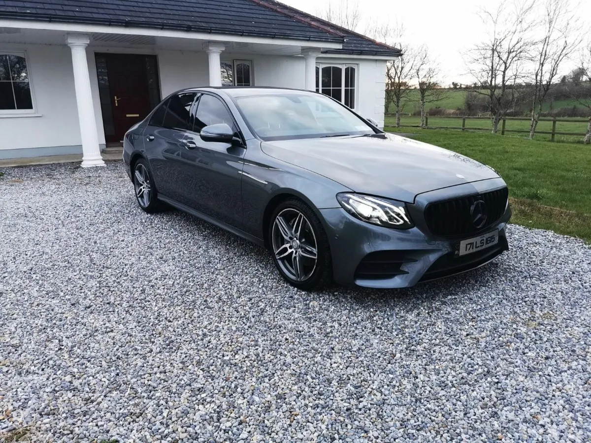 Mercedes E-Class 220d AMG Line - Image 4