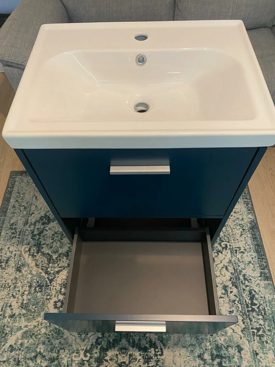 Sonas Finland Floor Standing 60cm Vanity Unit - Image 3