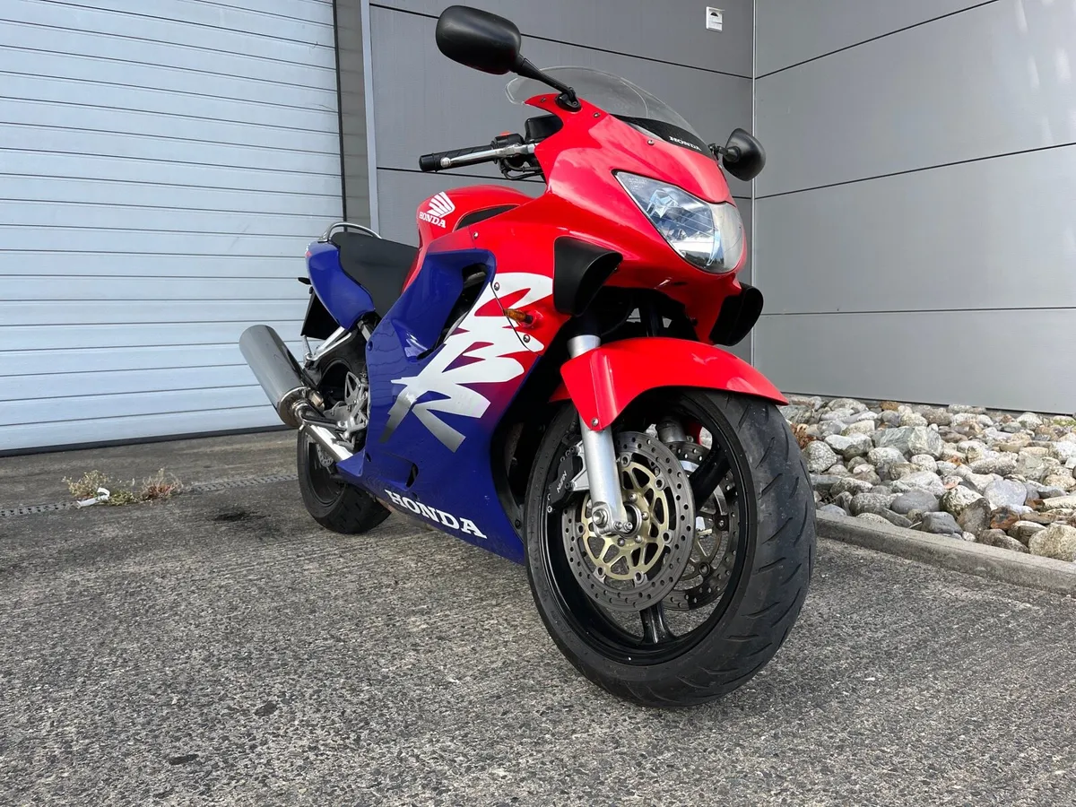Honda CBR600F - Image 3
