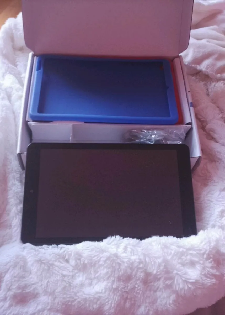 Alba 8 inch 15gb Tablet - Image 2