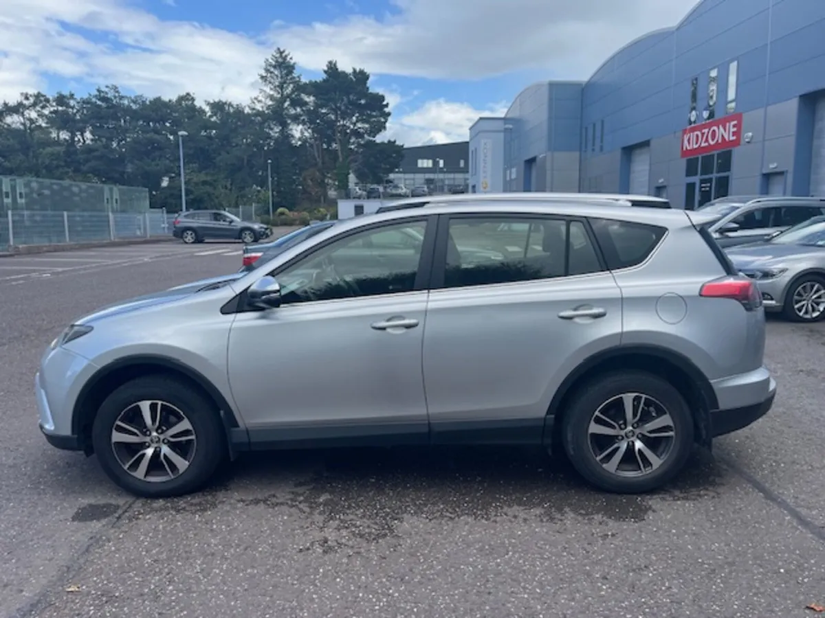 RAV4 2.0 D-4D LUNA - Image 4