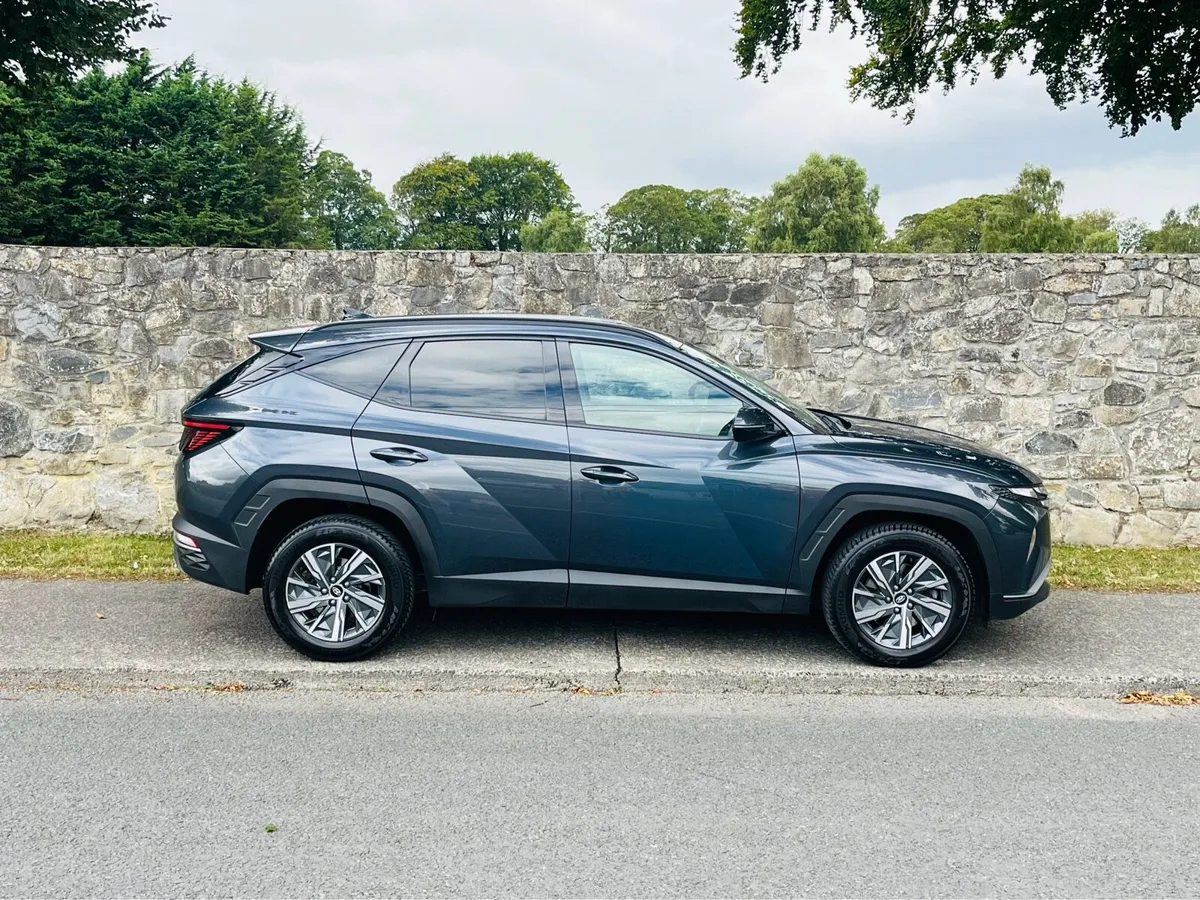 2021 Hyundi Tuscon Hybrid NCT 08/2027 - Image 2