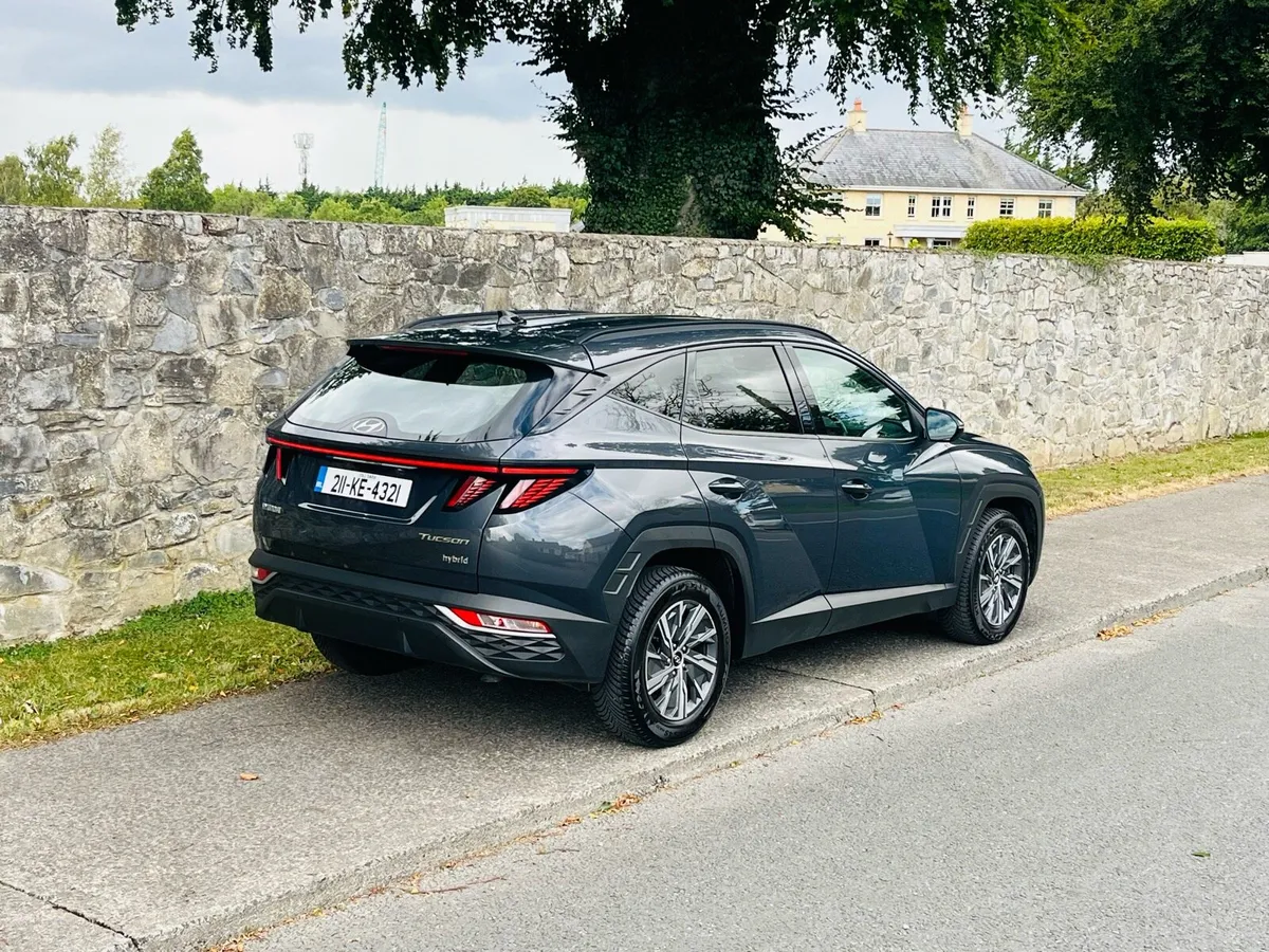 2021 Hyundi Tuscon Hybrid NCT 08/2027 - Image 3