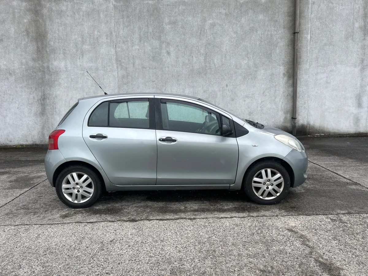 07 Toyota Yaris 1.0      NCT 5/26 - Image 2