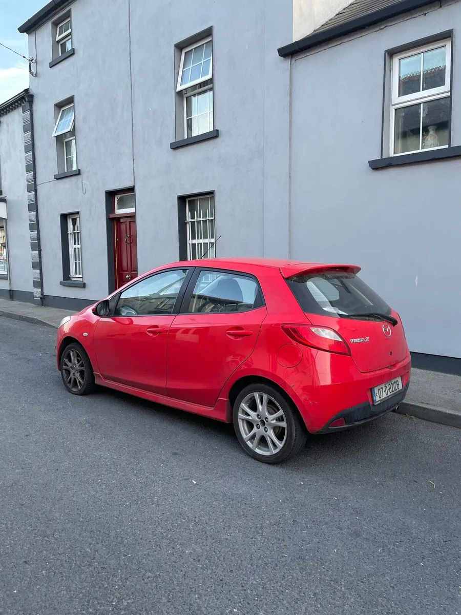 Mazda 2 - Image 2