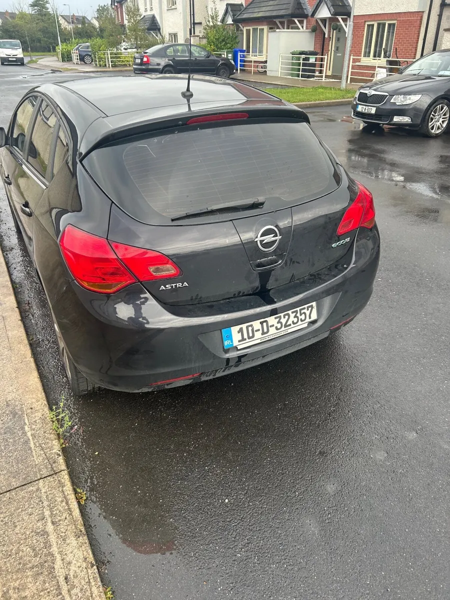 Opel Astra 2010 - Image 3