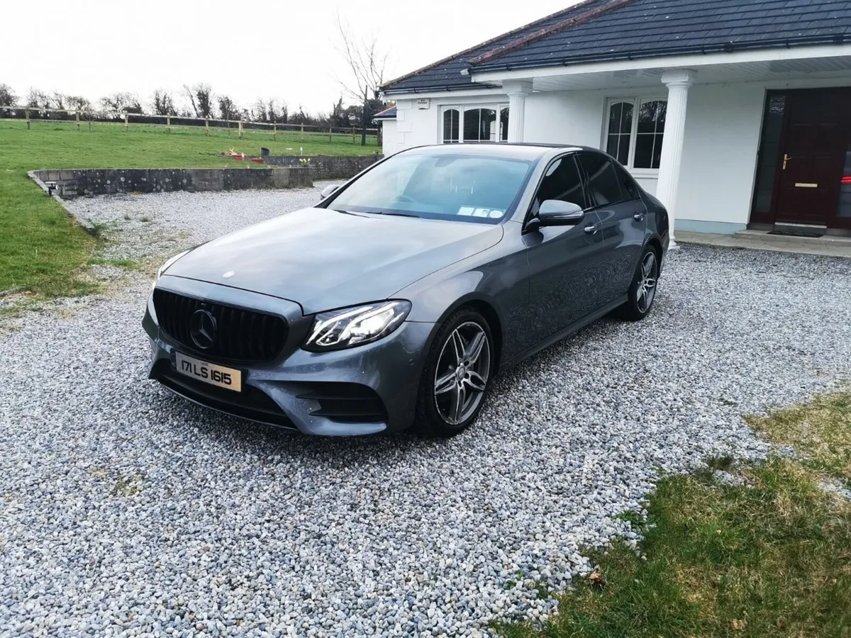 Mercedes E-Class 220d AMG Line - Image 3