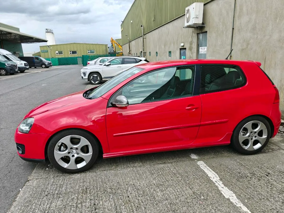 Volkswagen Golf GTI - Image 3