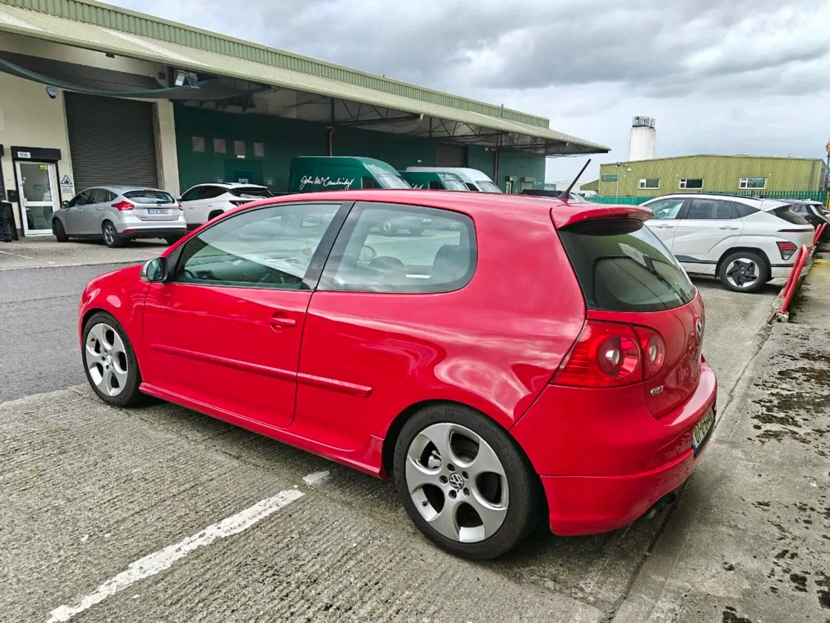 Volkswagen Golf GTI - Image 2