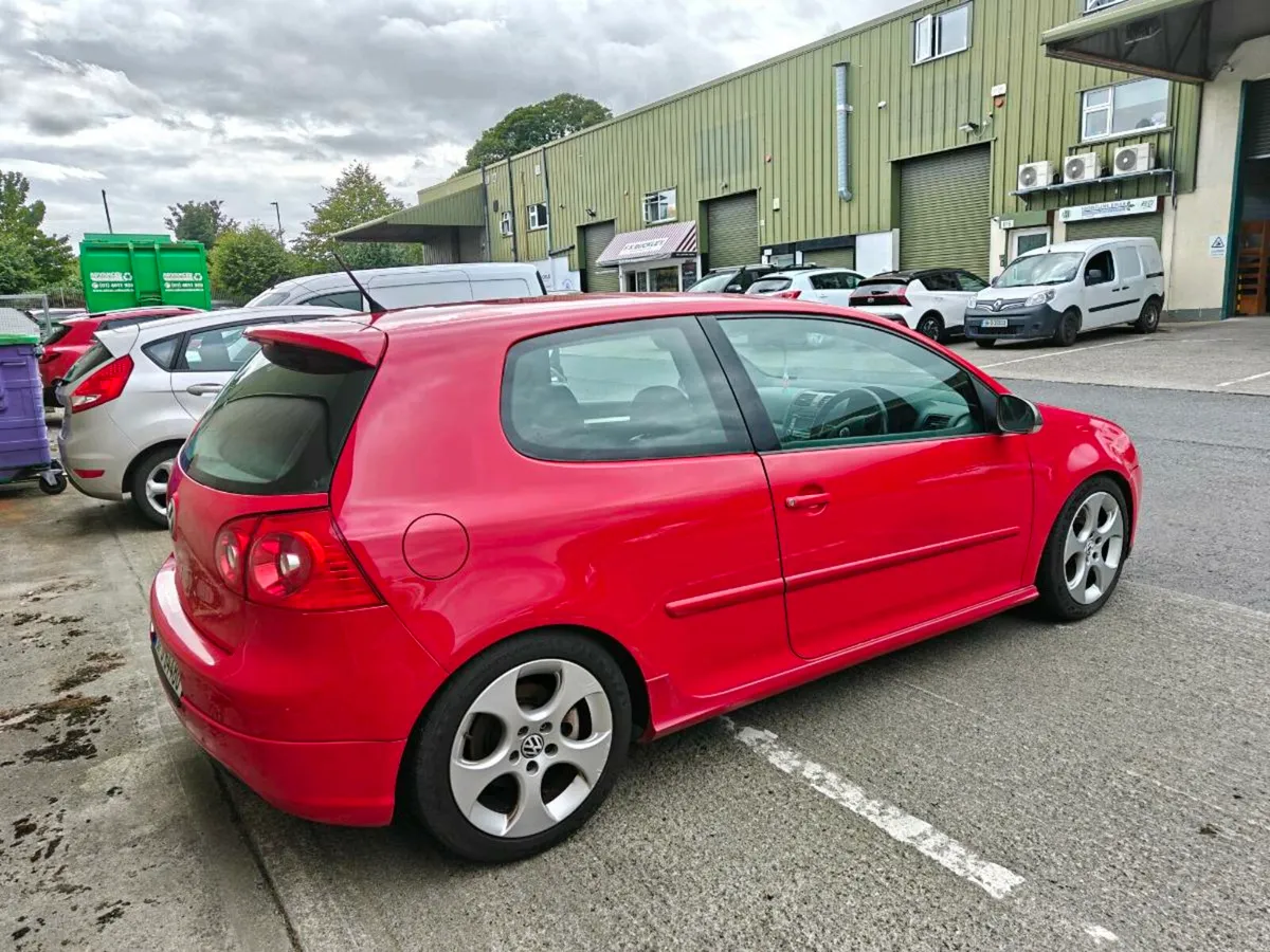 Volkswagen Golf GTI - Image 4