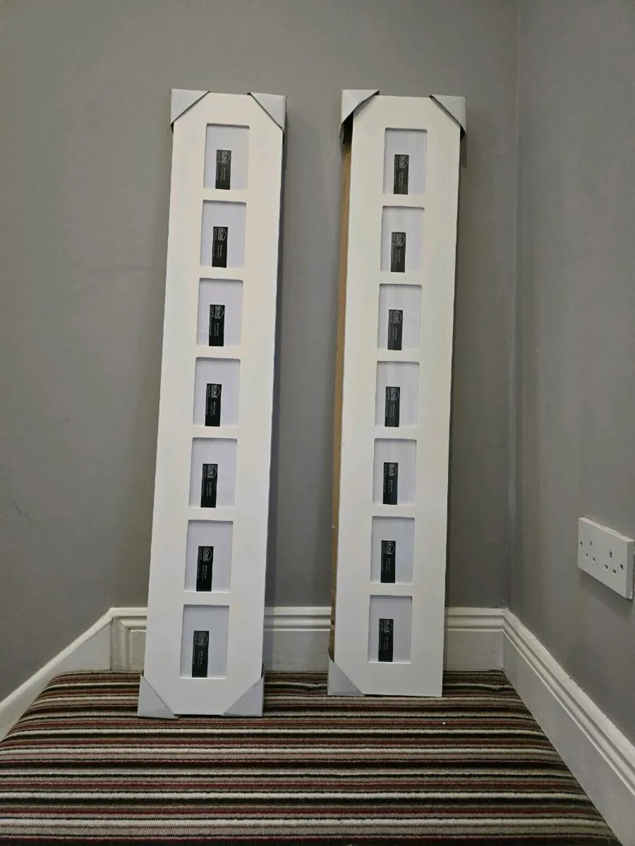 Picture Frames x2; holds 7 photos - Image 1