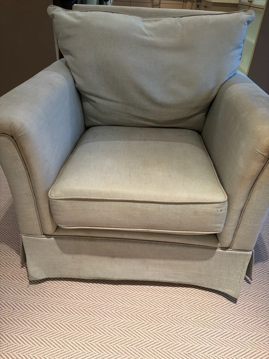 Fineline 2 seater couch x 2 plus armchair - Image 4