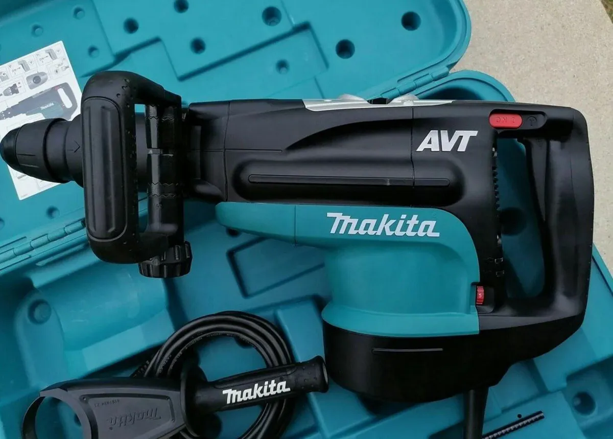 New Makita HR5210C SDS Max Combi Hammer with Case - Image 2