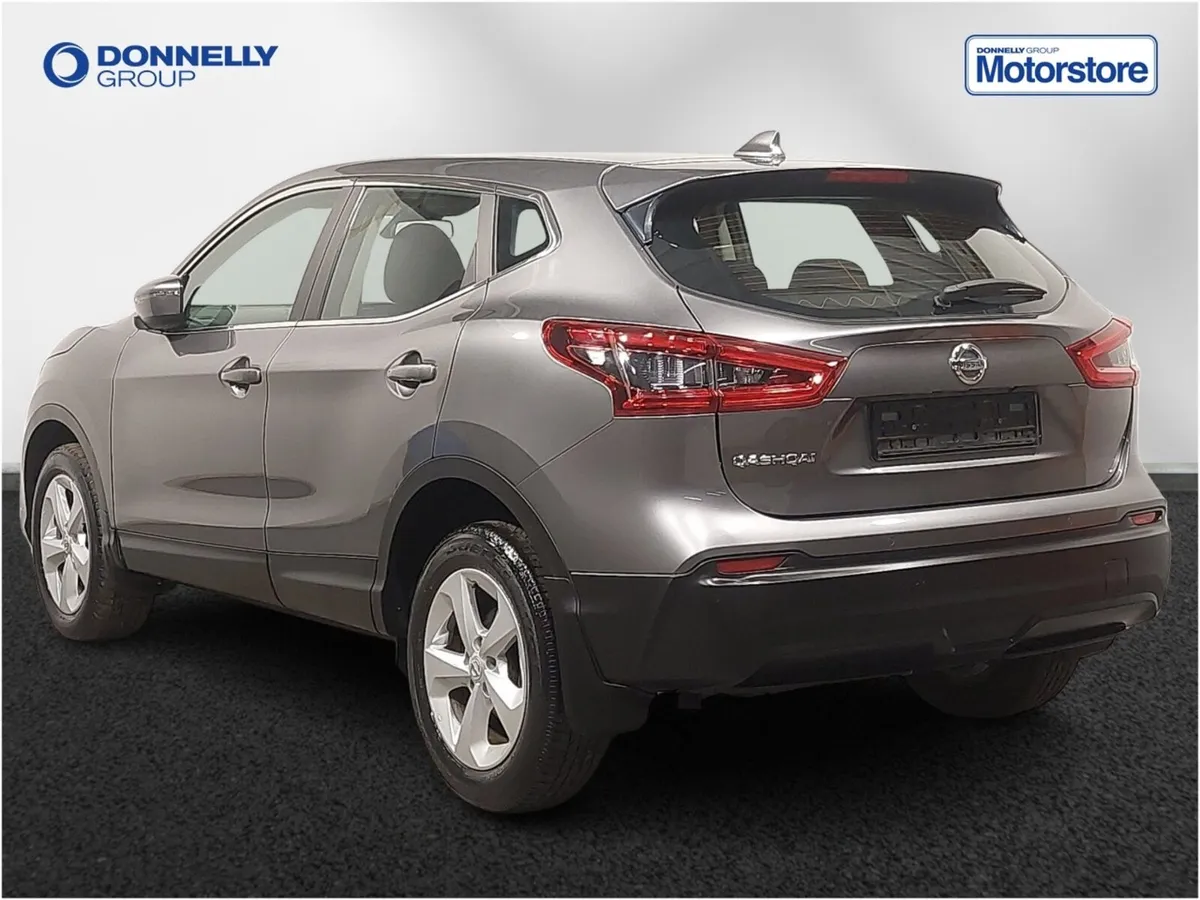 Nissan Qashqai Hatchback Acenta Premium - Image 2