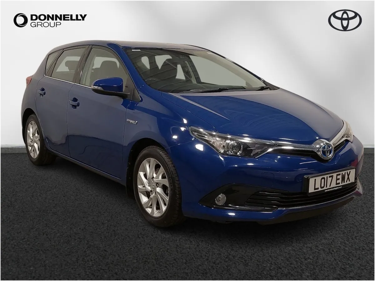 Toyota Auris Hatchback Business Edition - Image 1