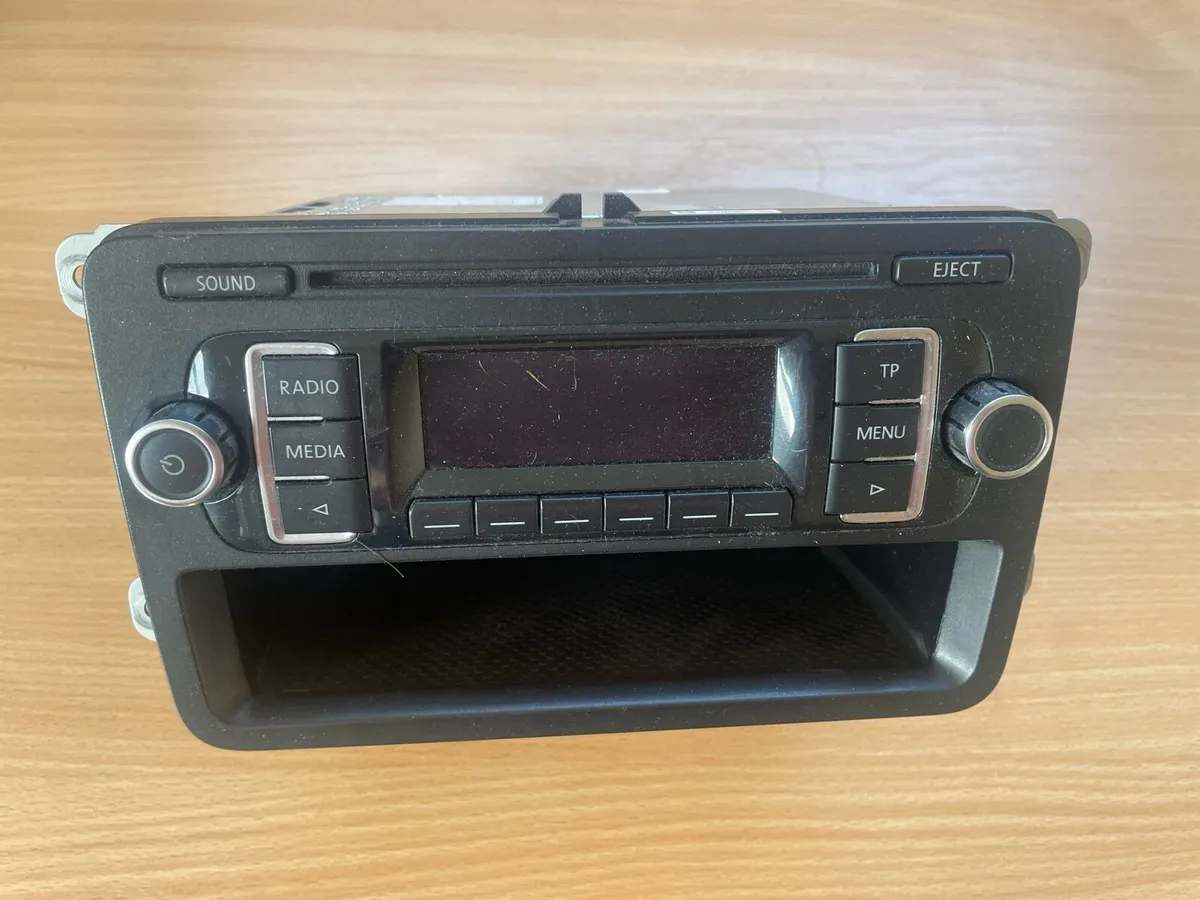 Car radios - Image 4